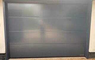 L-Ribbed Hörmann garage doors transform homes